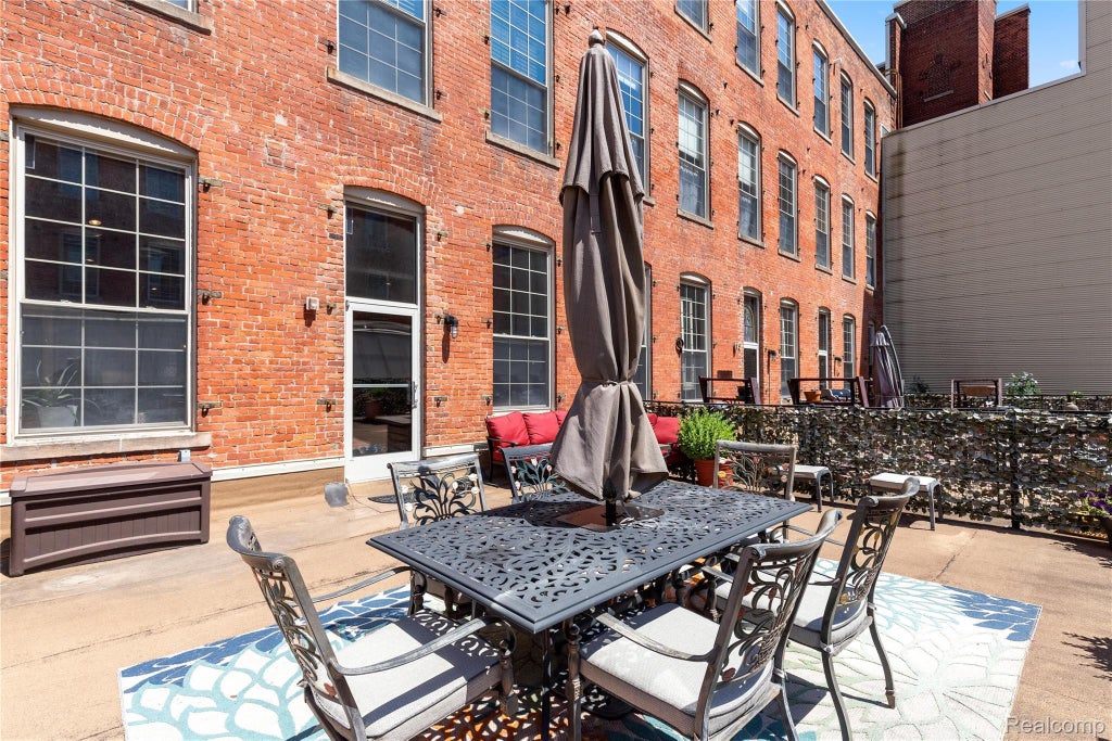 200 River Place Drive 15, Detroit city