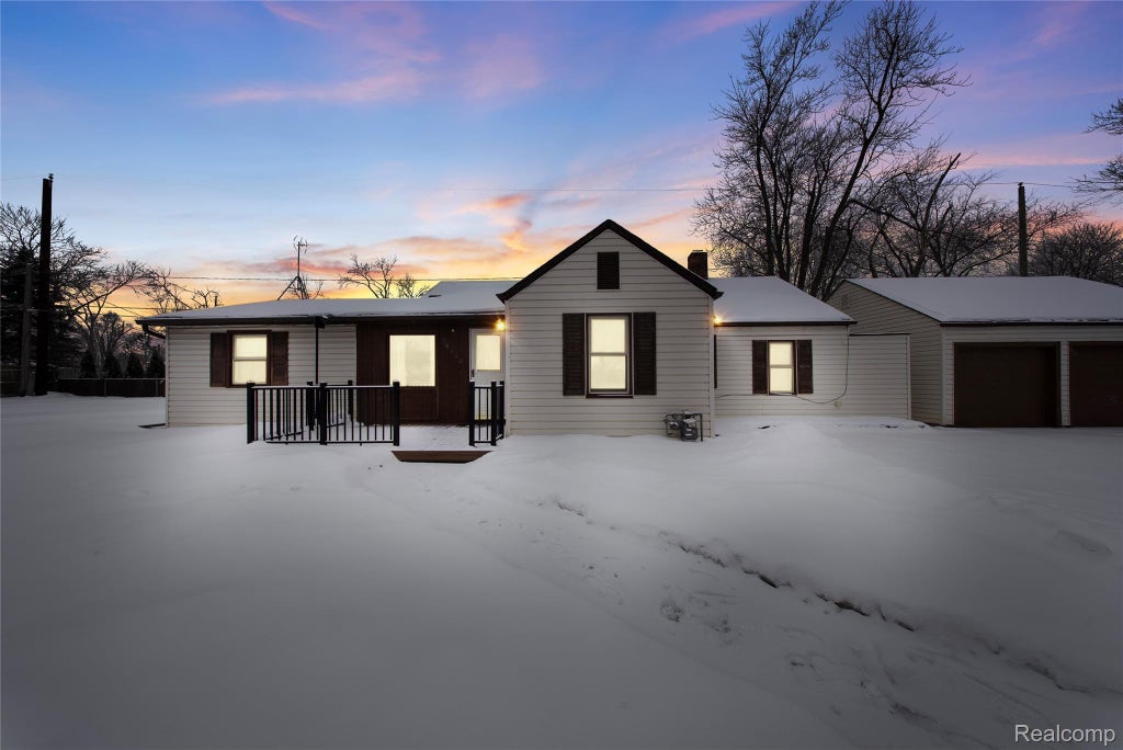 24440 Sylvan Avenue, Brownstown charter township