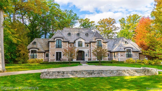 341 Lowell Court, Bloomfield charter township