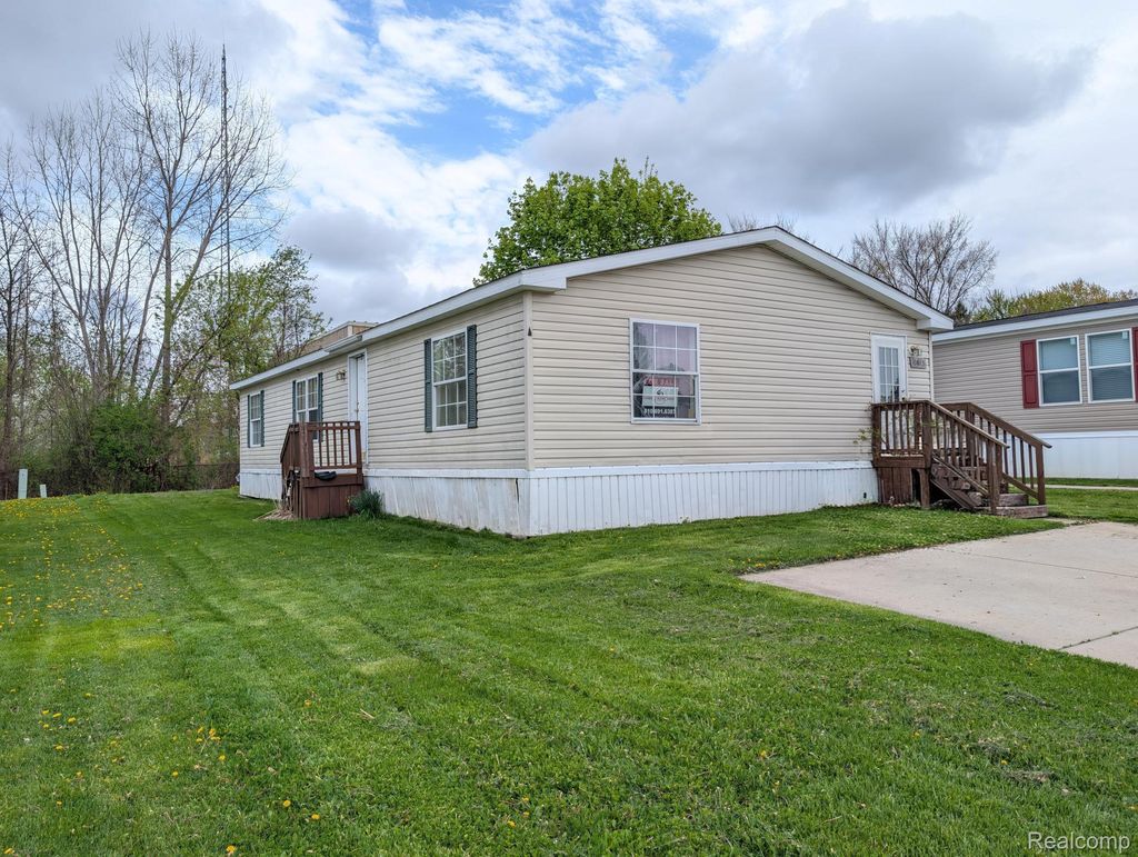 11413 Harbor Cove, Fenton city