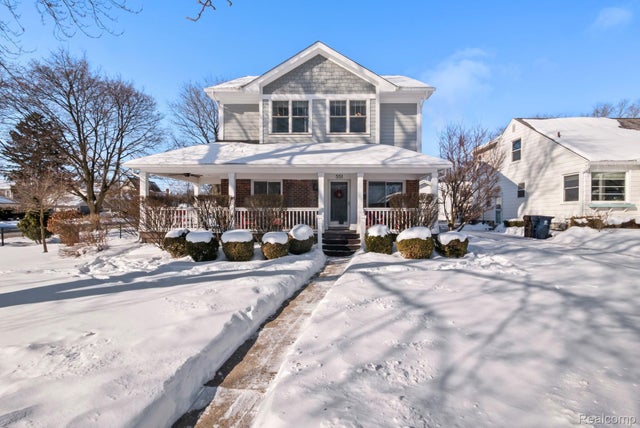 551 Auburn, Plymouth city