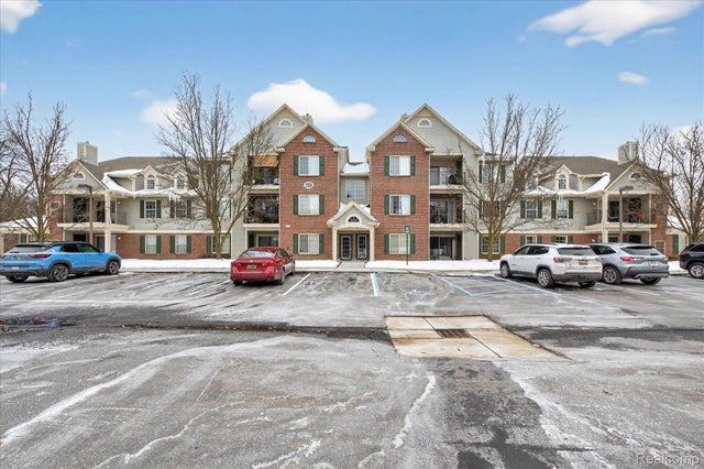 12204 Pinehurst Lane 32, Grand Blanc charter township