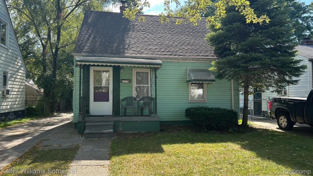 18736 Kenosha Street, Harper Woods city