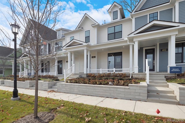 404 S Center Street, Northville city