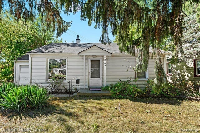 22109 Hawthorne Street, Farmington city