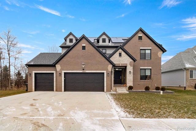 8615 Greendale Drive, Sterling Heights city