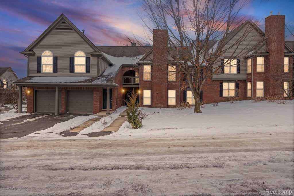 28139 Carlton Way Drive, Novi city