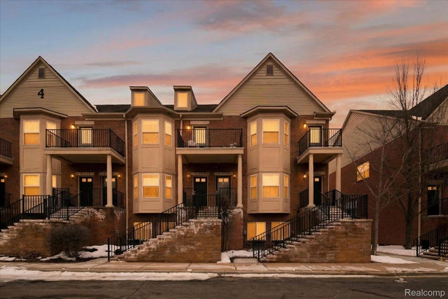 41602 Hamlet Lane, Novi city