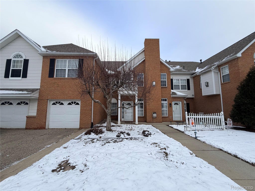 714 Olde English Circle Unit 30, Howell township