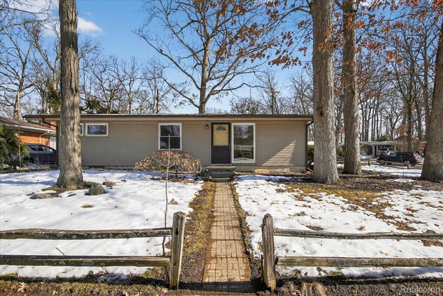 2344 S Circle Drive, Ann Arbor city