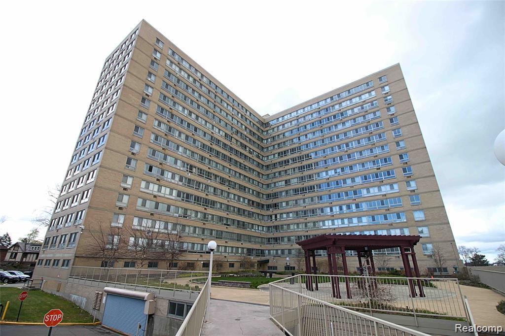 8900 E Jefferson Avenue 920, Detroit city