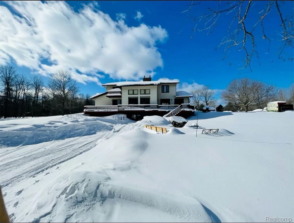 21805 S Wilwin Road, Trout Lake township