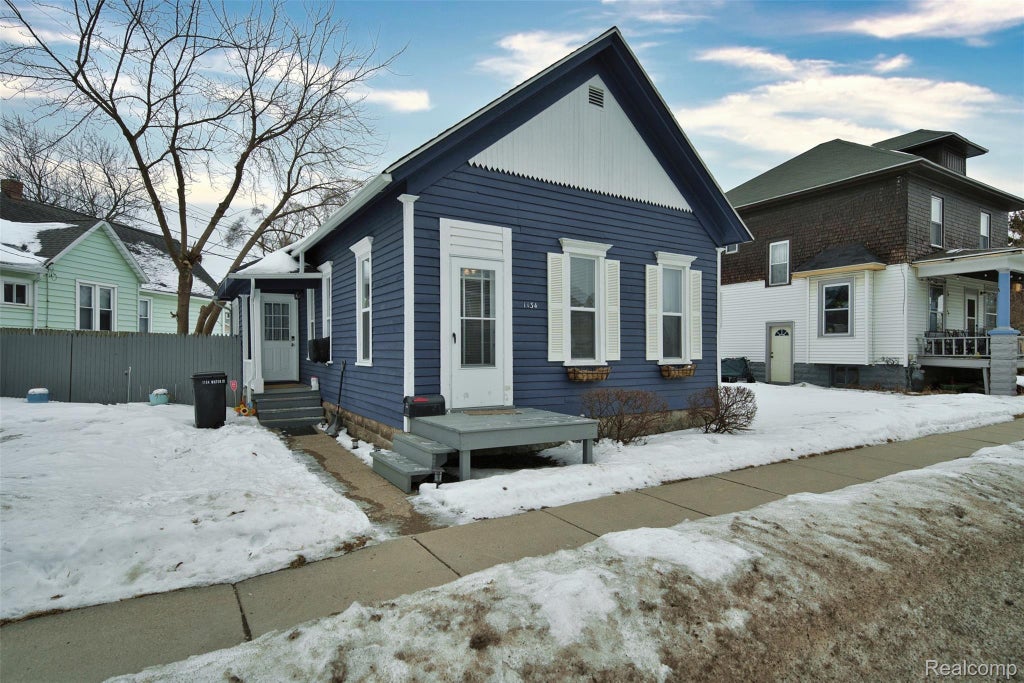 1134 Water Street, Port Huron city