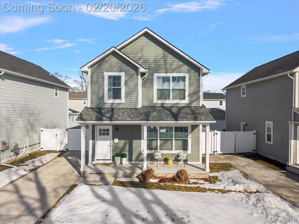 374 W Barrett Avenue, Madison Heights city