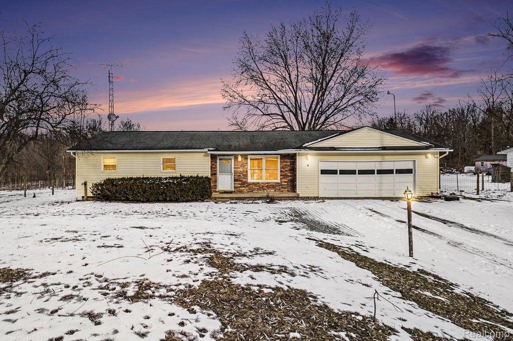 15235 Eddy Lake Road, Holly township