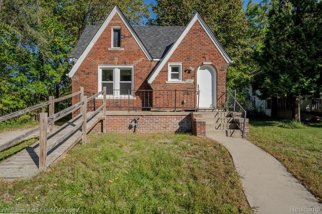17892 Bradford Street, Detroit