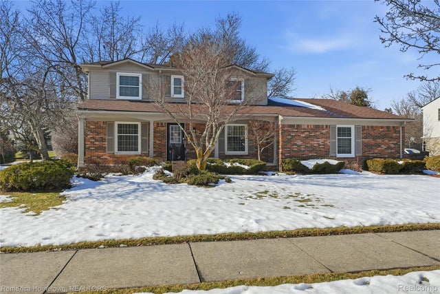 11335 Bellwood Drive, Plymouth charter township