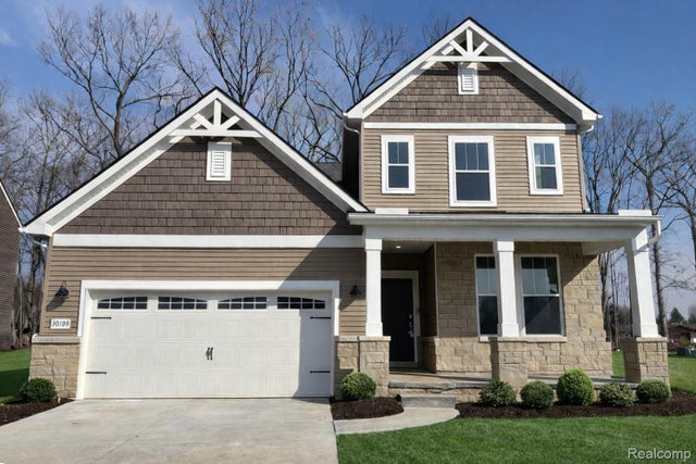 59612 Pine Valley Drive, Lyon charter township