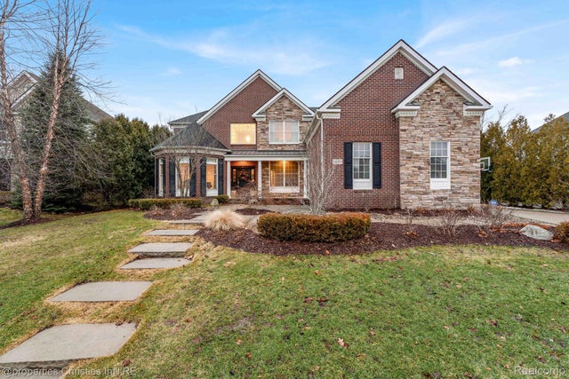 24329 Saybrook Court, Novi city