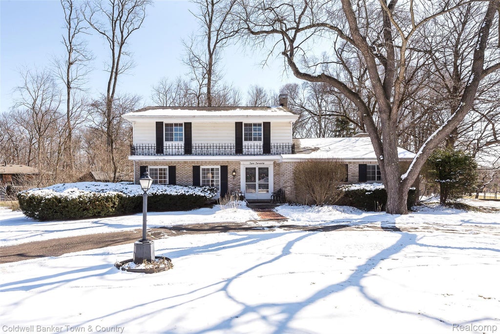 220 Hillcrest Avenue, Brighton city