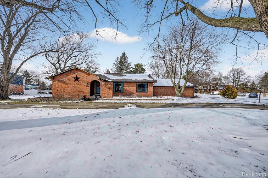 5397 Sutton Place, Grand Blanc charter township