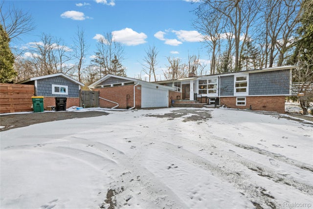 32998 Biddestone Lane, Farmington Hills city