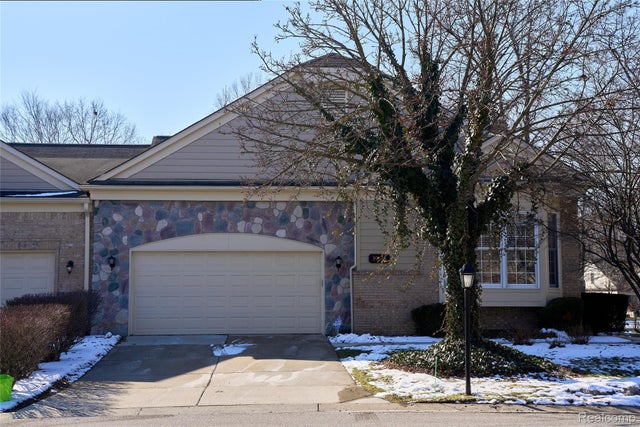 39615 Muirfield Lane, Northville township