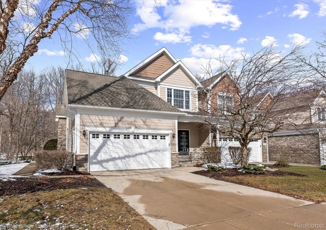 24910 Reeds Pointe Drive, Novi city