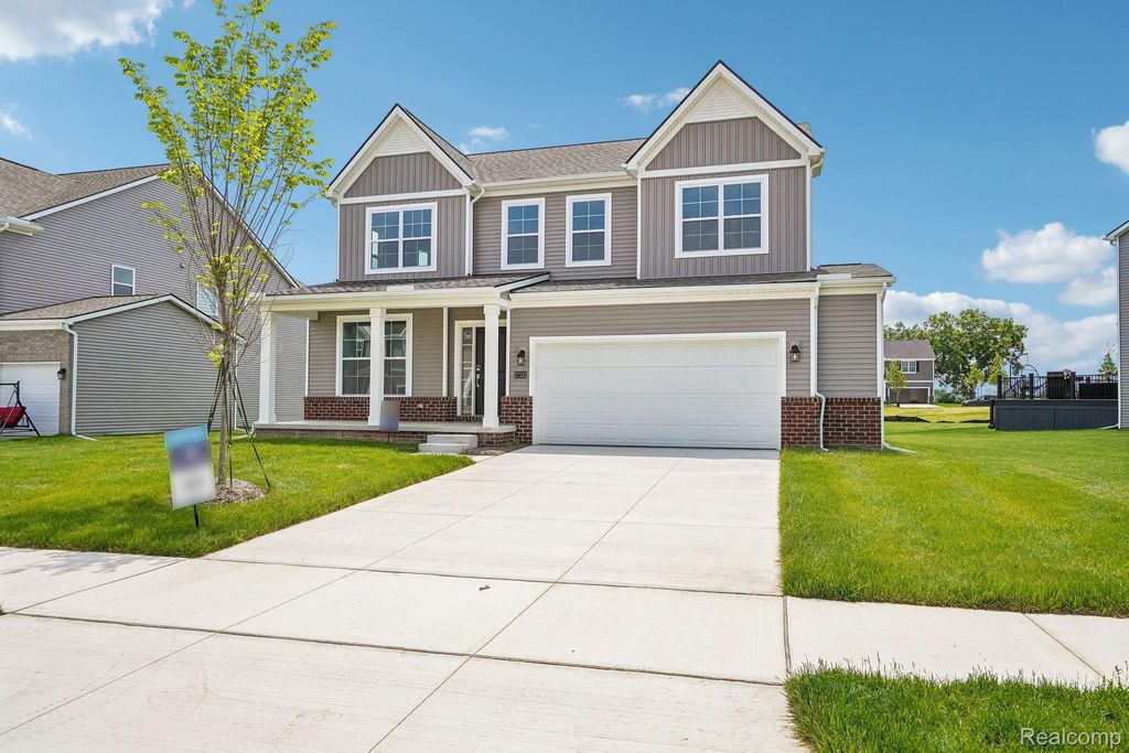 27151 Gallop Way, Saline township