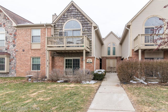 245 Brookwood Drive 16, South Lyon city