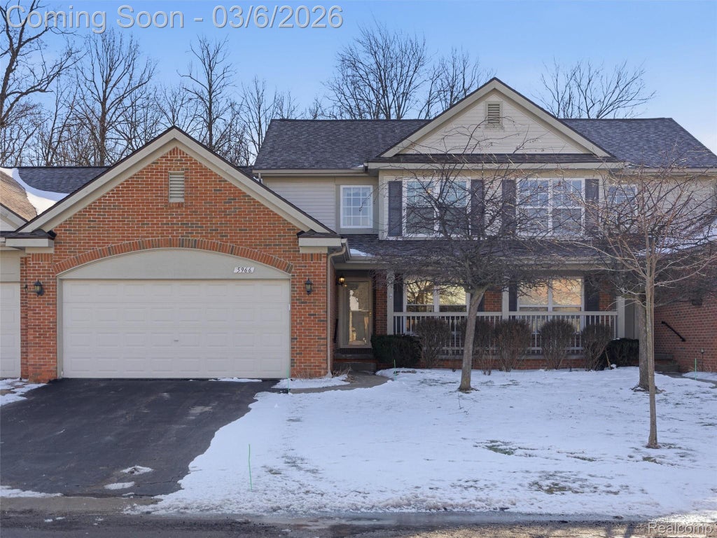 5966 Augusta Lane, Holly township