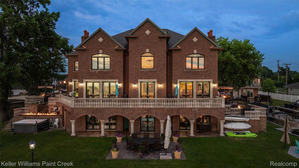 328 S Broadway Street, Lake Orion village