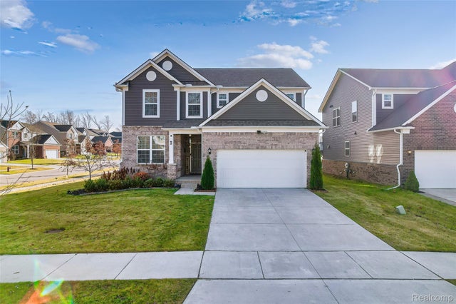 58565 Navarra Drive, Lyon charter township