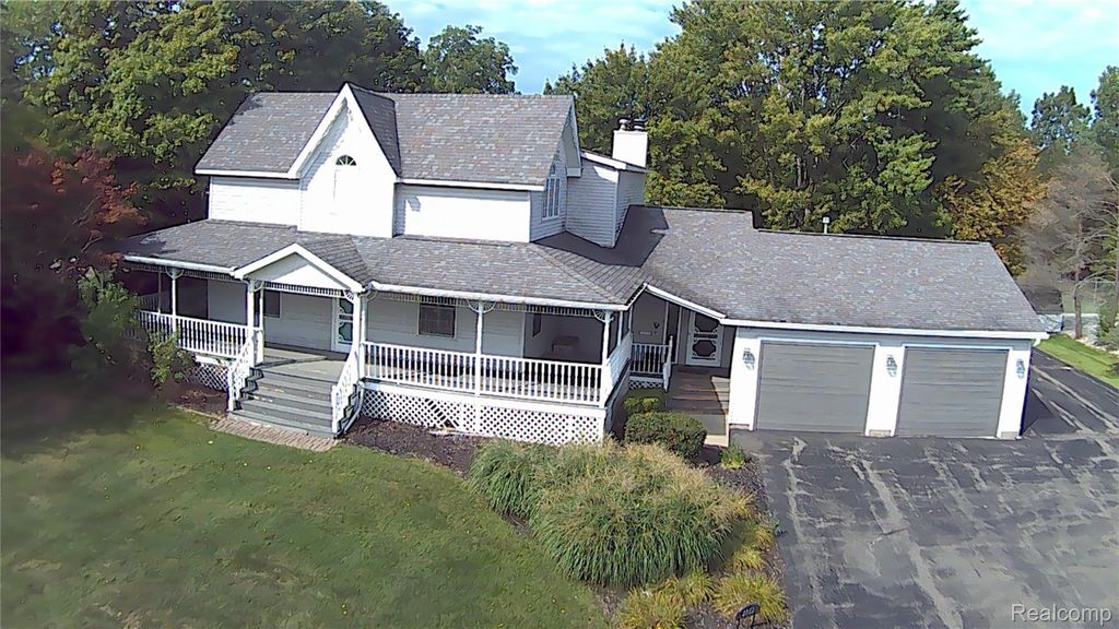 2052 S Dye Road, Flint city