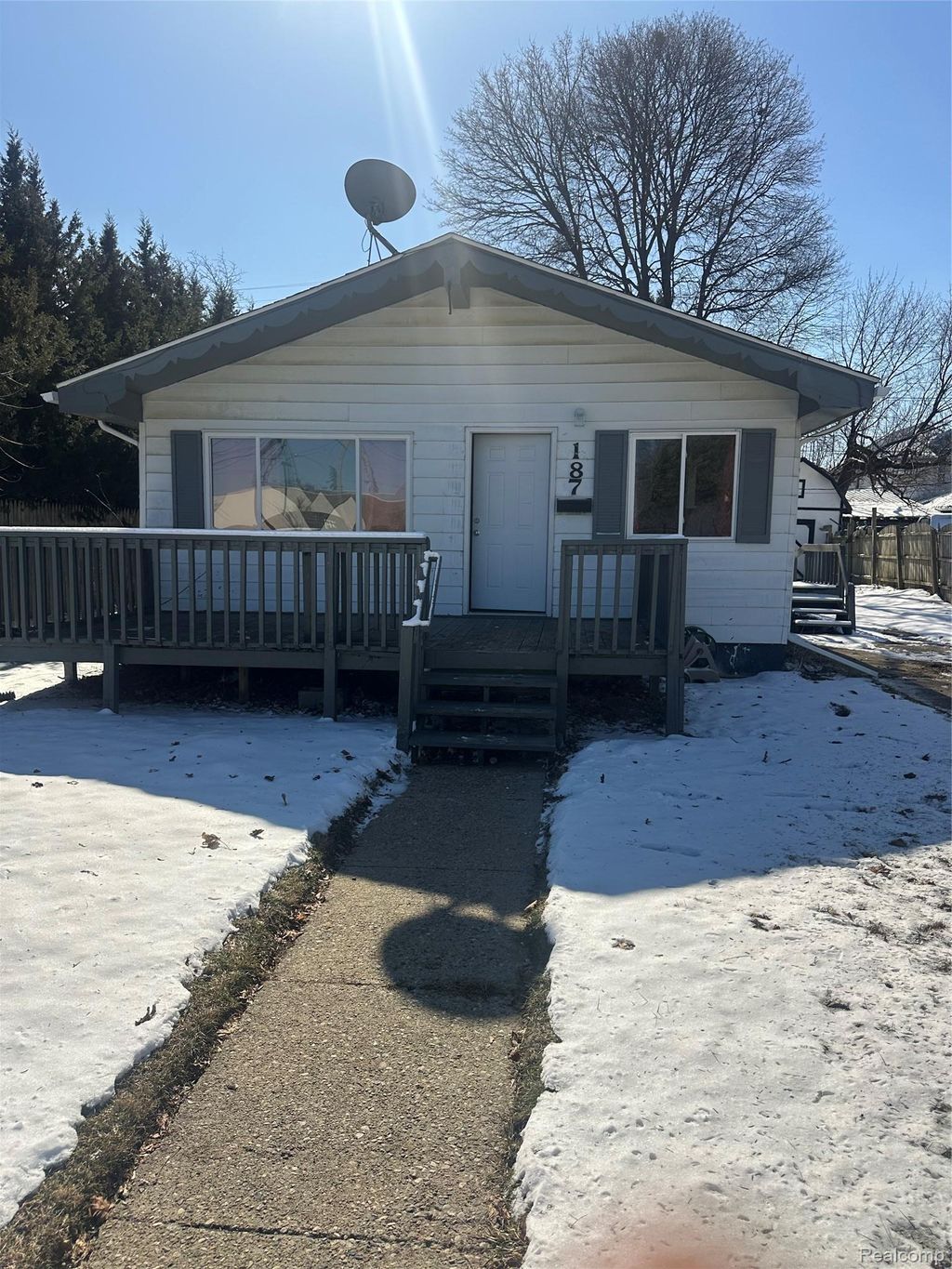 187 Nebraska Avenue, Pontiac city