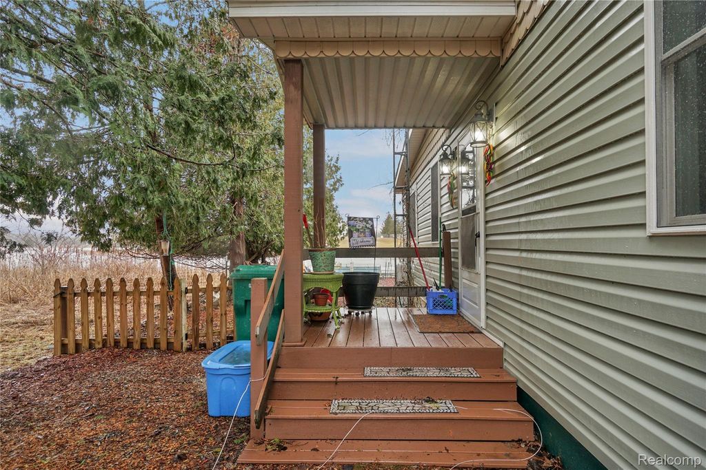 4686 Lakeview Avenue, Dayton township