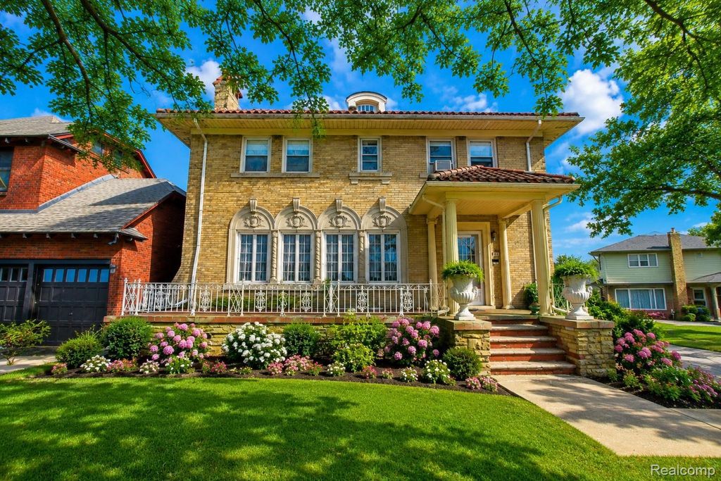 87 Biddle Avenue, Wyandotte city