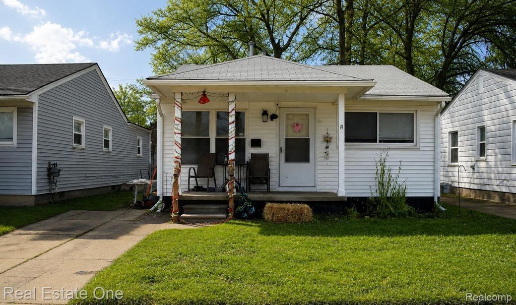 11319 Sherman Avenue, Warren