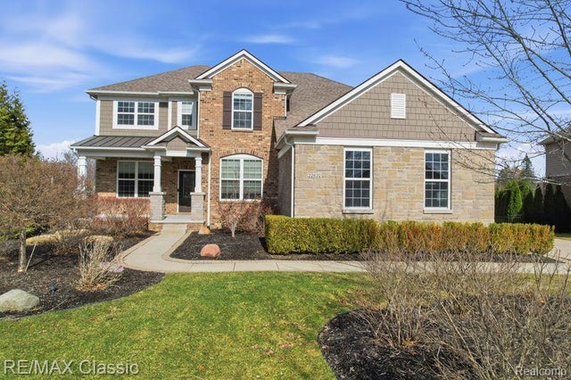22822 Shepherds Hollow Drive, Lyon charter township