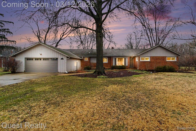 28094 Wildwood Trail, Farmington Hills city