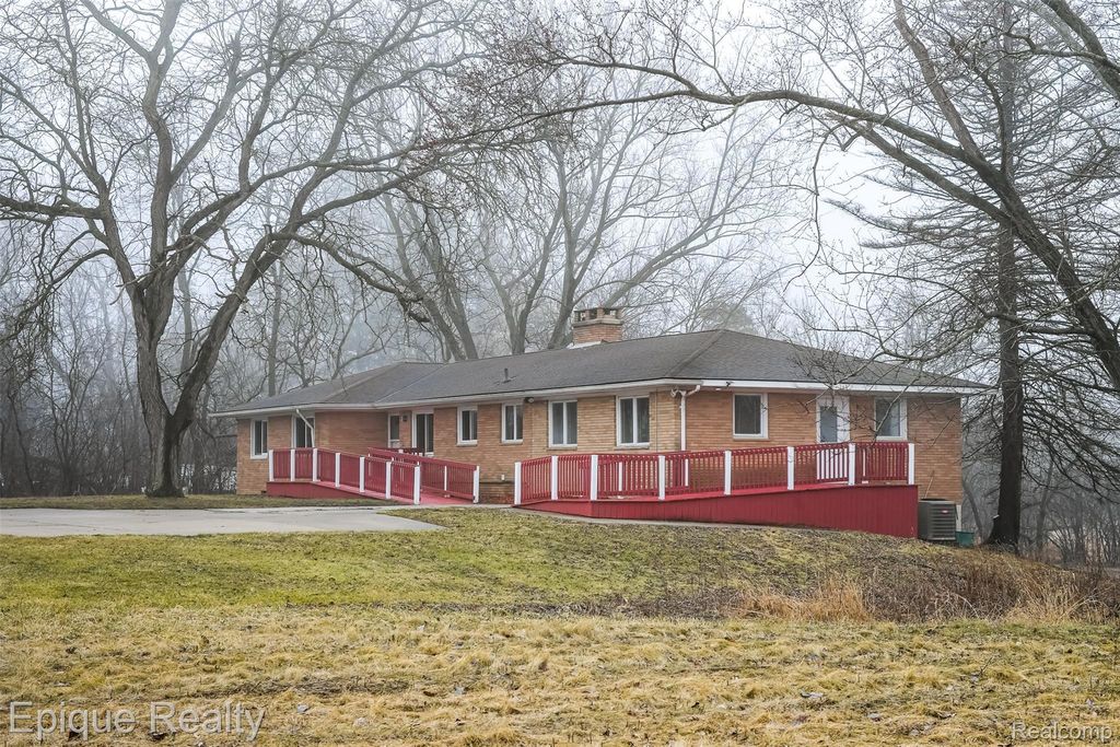 5880 Whittaker Road, Ypsilanti