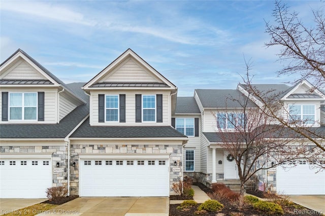 42908 Cardinal Way, Novi city