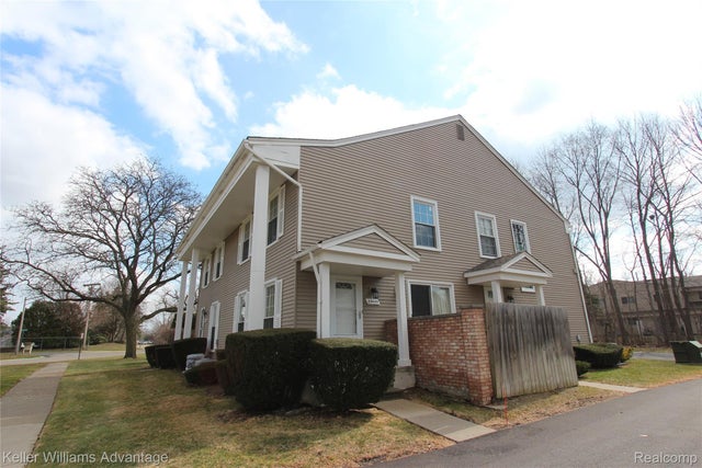 23465 Stonehenge Boulevard, Novi city