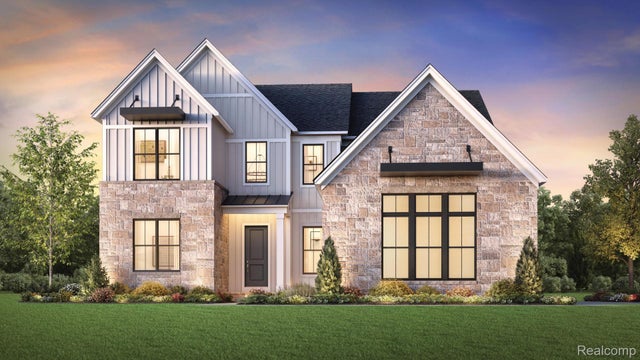 2644 Crystal Lake Drive, Commerce charter township