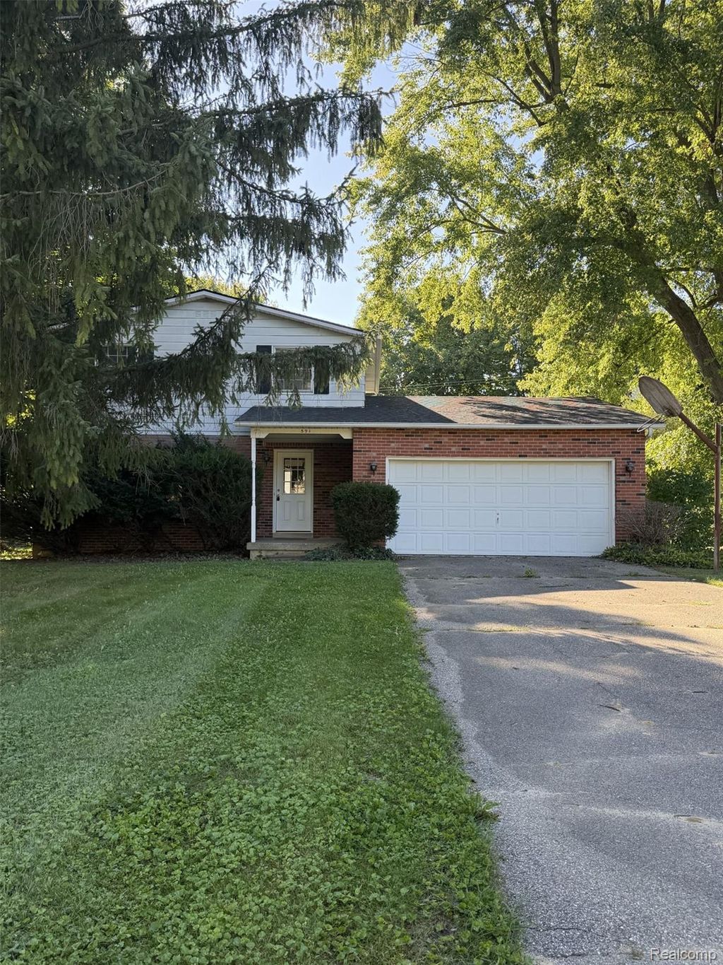591 Gregory Drive, Lapeer