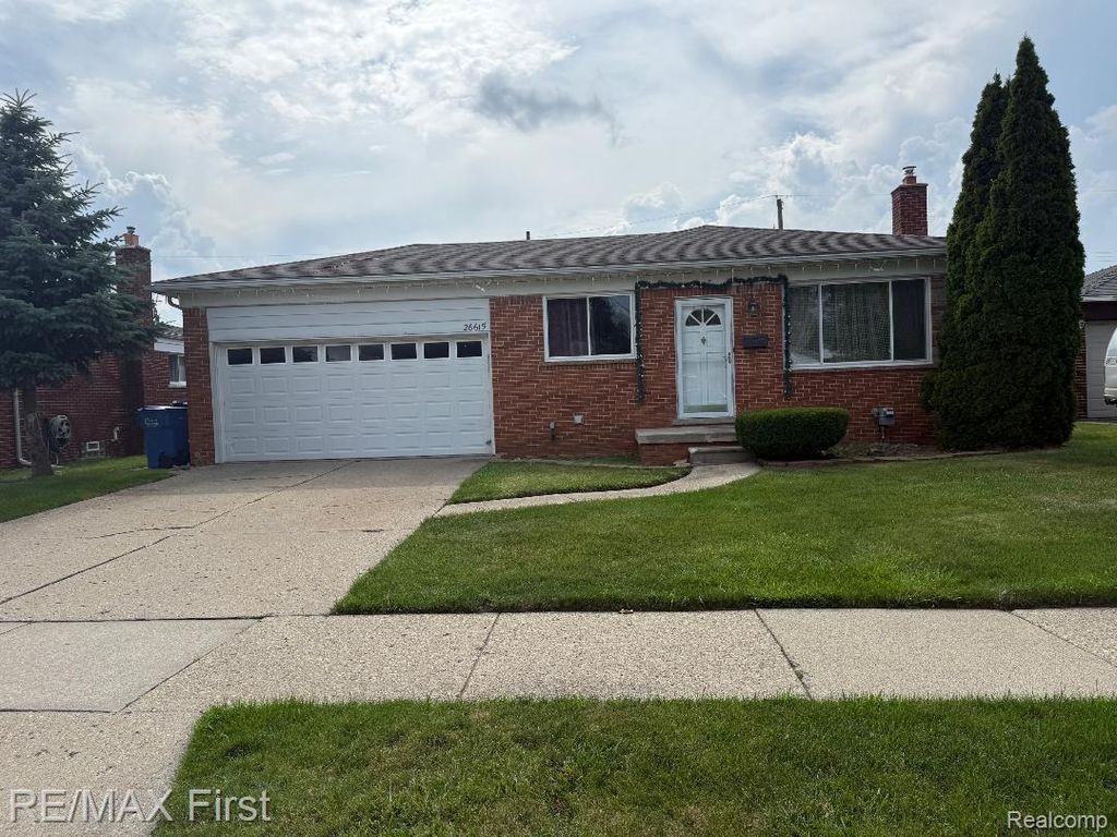 26615 Richard Drive, Warren city