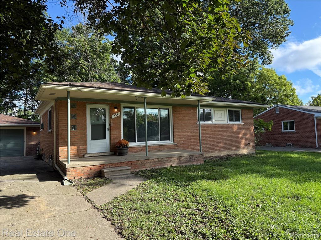 454 Tilmor Drive, Waterford charter township