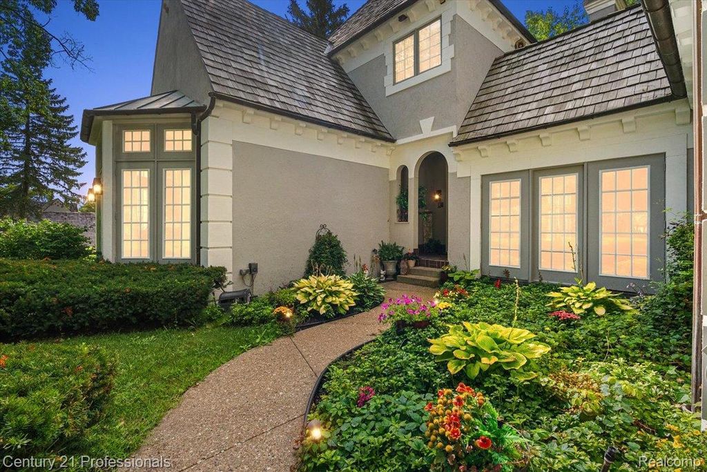 5423 Bristol Parke Drive, Clarkston