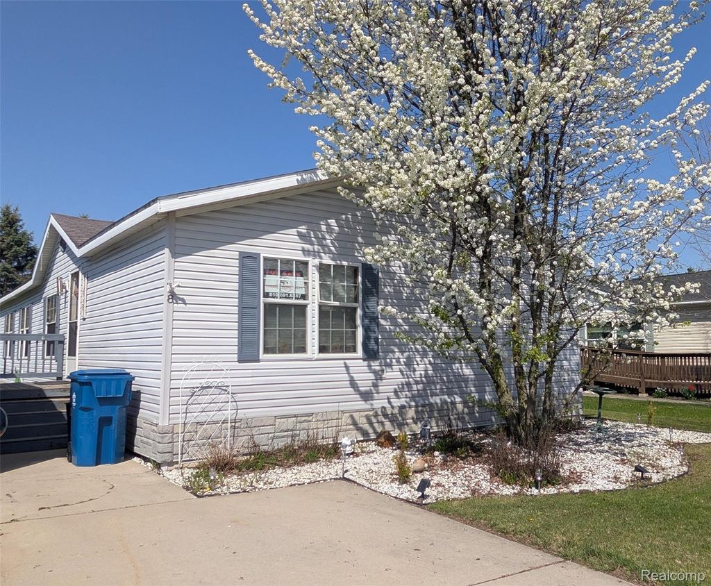 8 Brookfield, Swartz Creek city