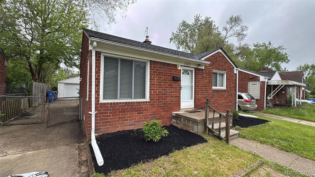 1073 Colonial Drive, Inkster city